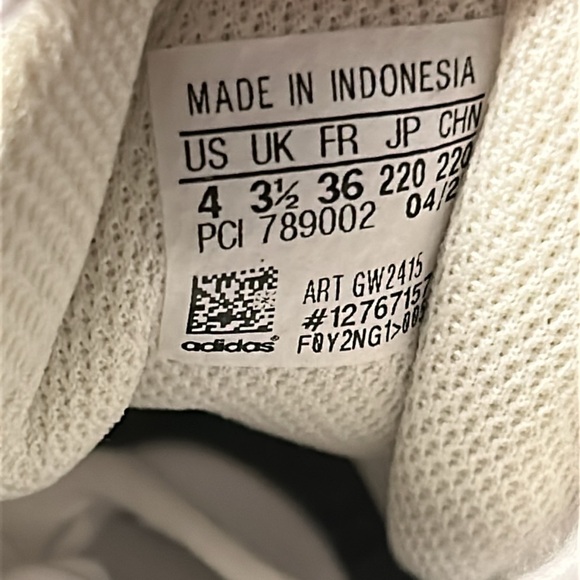 Adidas Originals Superstar Pride Love Unites shoes - Picture 7 of 7